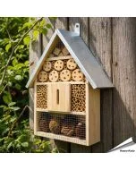Helpt de nuttige insecten in je tuin met deze grote Insectenhotel ✔️ Vol met Natuurlijke materialen ✔️ Voor Lieveheersbeestjes, Vlinders, Solitaire Bijen en meer ✔️ Een must-have voor ieder met een hart voor de Tuin ➤ Aniculis