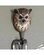 Kledinghaak van Wildlife Garden van de oehoe ✔️ Ambachtelijk uit hout gesneden ✔️ Origineel en decoratief cadeau ➤ Bestel nu op www.aniculis.nl