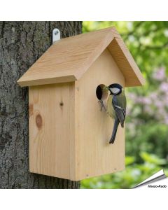 Houten nestkast bouwpakket voor mezen ✔️ Aanbevolen door Vogelbescherming Nederland ✔️ Leuk en leerzaam bouwproject voor het hele gezin ✔️ Gemaakt van duurzaam FSC-hout ✔️ Bestel nu bij Hoezo-Kado!