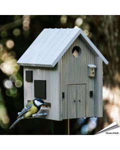 Multiholk Modern Nordic van Wildlife Garden ✔️ Nestkast en voederhuis in 1 ✔️ Voor kleine tuinvogels ✔️ Geïnspireerd op Scandinavische architectuur ➤ Bestel bij Aniculis