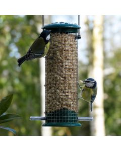 Kunststof pindasilo voor wilde vogels ✔️ Duurzaam en stevig metaal ✔️ Ontworpen voor pinda's / vet traktaties ➤ Bestel op www.aniculis.nl