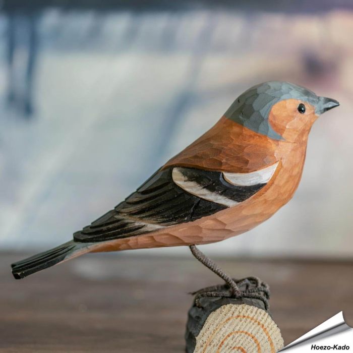 Handgemaakte DecoBird Vink kopen? Natuurgetrouwe houten vogel van Wildlife Garden. Geweldige vogeldecoratie & uniek cadeau ➤ Aniculis