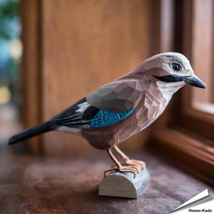 DecoBird - Vlaamse Gaai | Houtgesneden vogel | lindenhout