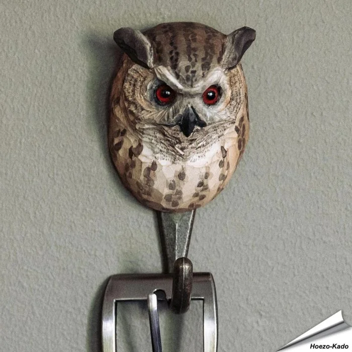 Kledinghaak van Wildlife Garden van de oehoe ✔️ Ambachtelijk uit hout gesneden ✔️ Origineel en decoratief cadeau ➤ Bestel nu op www.aniculis.nl