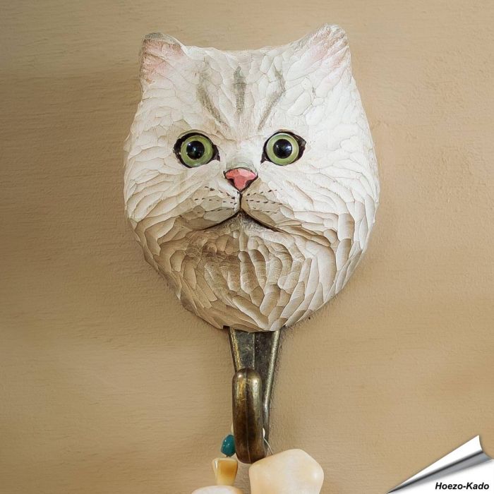 Kledinghaak van Wildlife Garden met de Perzische kat ✔️ Ambachtelijk uit hout gesneden ✔️ Origineel en decoratief cadeau ➤ Bestel nu op www.aniculis.nl