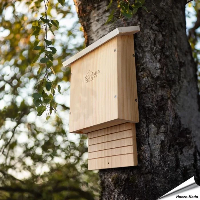 Houten Vleermuiskast met metalen dak - www.aniculis.nl